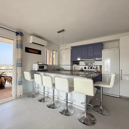 Agi Cap Trencat Apartmán *