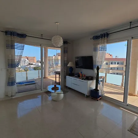 Agi Cap Trencat Apartmán
